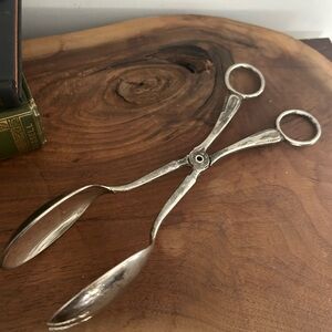 Vintage silver-plated scissor-style serving salad tongs Made in England